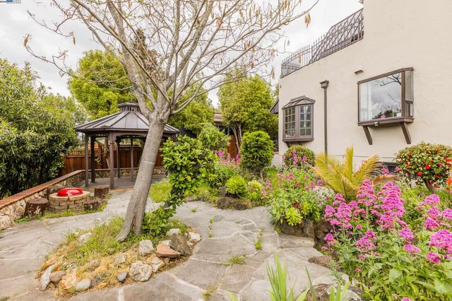22128 Prospect St, Hayward, CA 94541