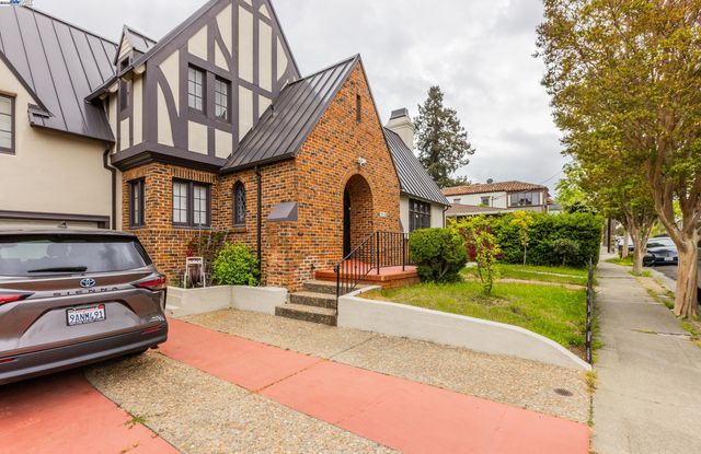 22128 Prospect St, Hayward, CA 94541