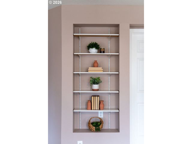 8910 N EDISON St N, Portland, OR 97203