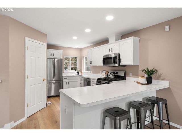 8910 N EDISON St N, Portland, OR 97203