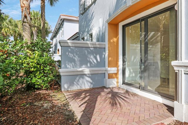 158 Delancey Avenue, Delray Beach, FL 33484