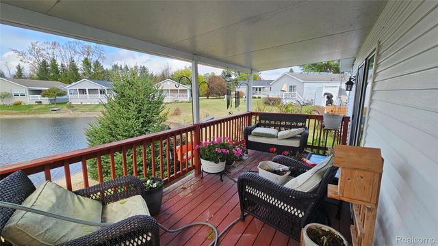 115 Pine Lakes Drive W, Lapeer, MI 48446