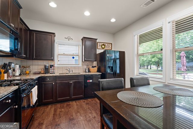 5 Ontario Court, Newnan, GA 30263