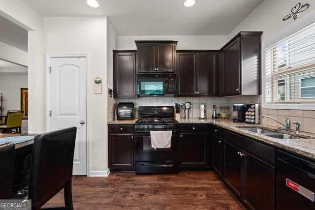 5 Ontario Court, Newnan, GA 30263