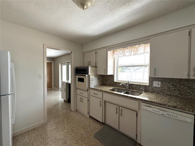 903 MARSCASTLE AVENUE, Orlando, FL 32812