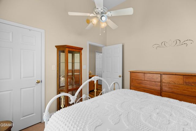 2150 Katie Lane, Dandridge, TN 37725