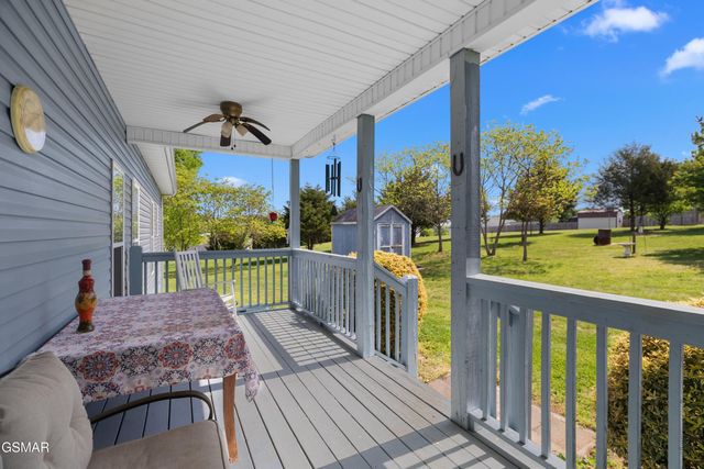 2150 Katie Lane, Dandridge, TN 37725