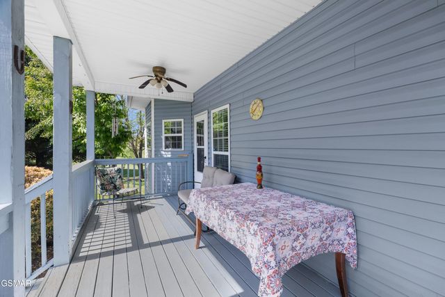2150 Katie Lane, Dandridge, TN 37725
