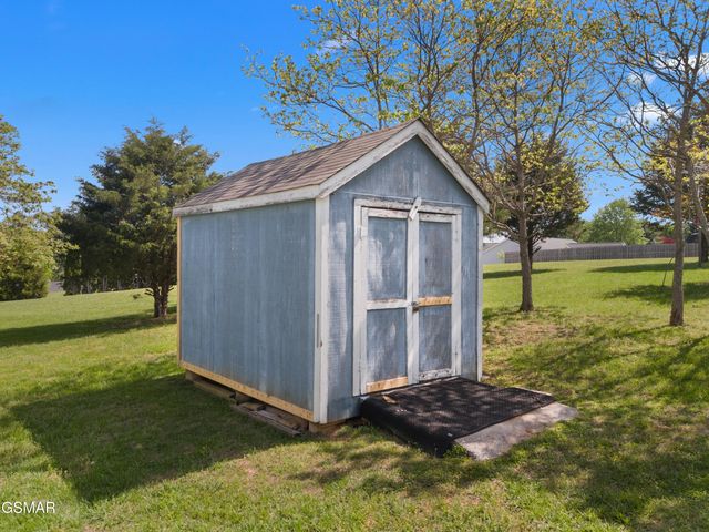 2150 Katie Lane, Dandridge, TN 37725