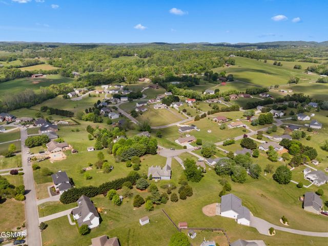 2150 Katie Lane, Dandridge, TN 37725