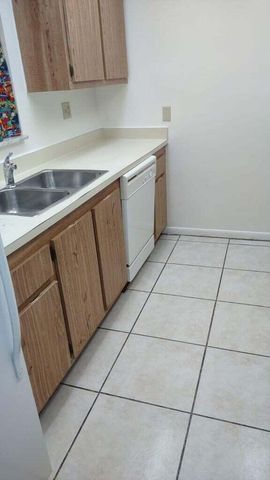 1950 N Congresss Avenue J211, West Palm Beach, FL 33401