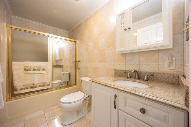 11 Edgeworth Street, Billerica, MA 01821