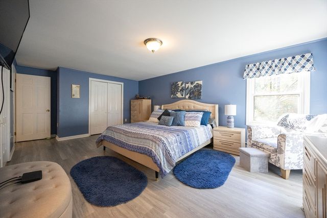 11 Edgeworth Street, Billerica, MA 01821