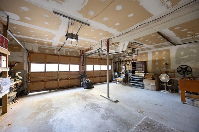 11 Edgeworth Street, Billerica, MA 01821