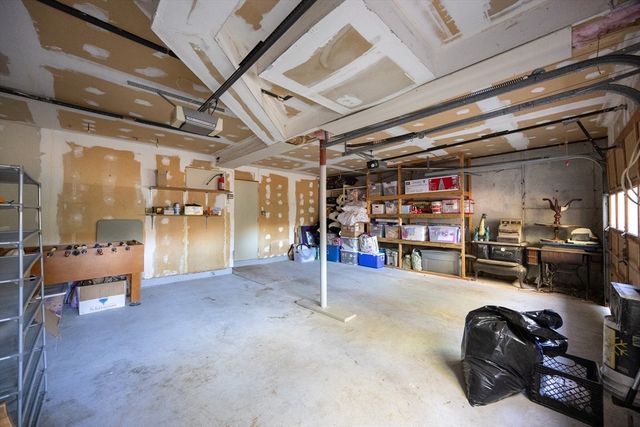 11 Edgeworth Street, Billerica, MA 01821