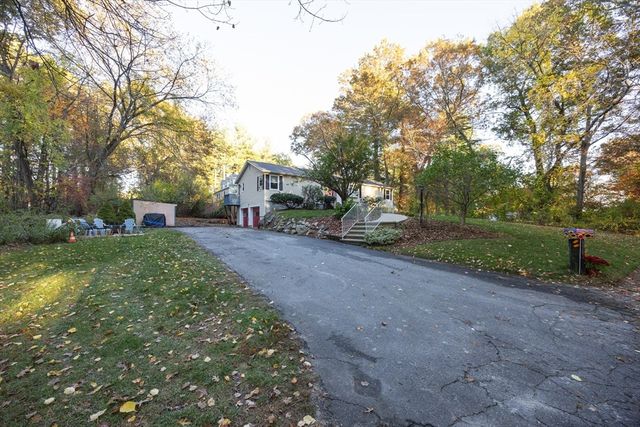 11 Edgeworth Street, Billerica, MA 01821