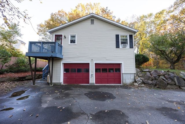 11 Edgeworth Street, Billerica, MA 01821