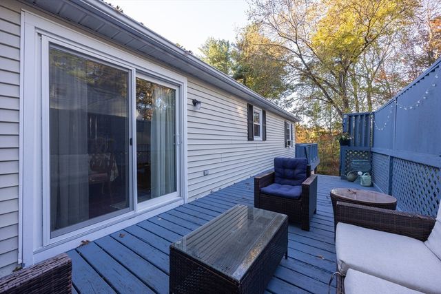 11 Edgeworth Street, Billerica, MA 01821