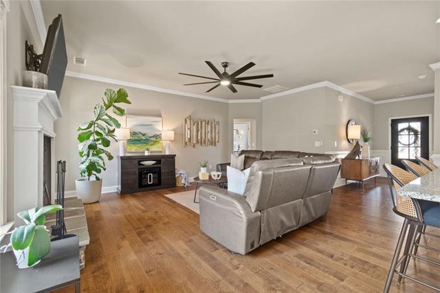 5831 Ridgedale Court, Gainesville, GA 30506