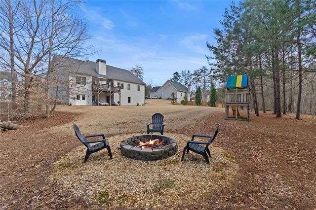 5831 Ridgedale Court, Gainesville, GA 30506