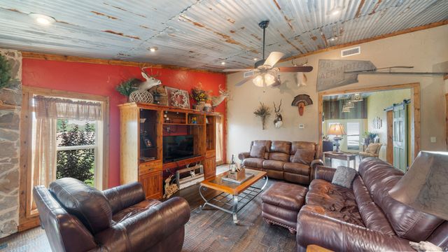 5801 County Road 4128, Scurry, TX 75158