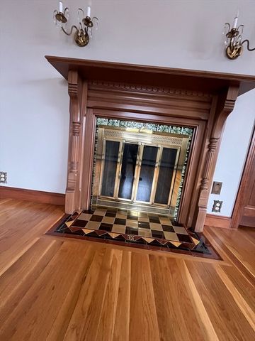 4 Gardner 2, Peabody, MA 01960