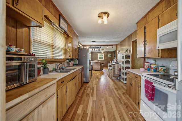 1082 Maple Street, Granite Falls, NC 28630