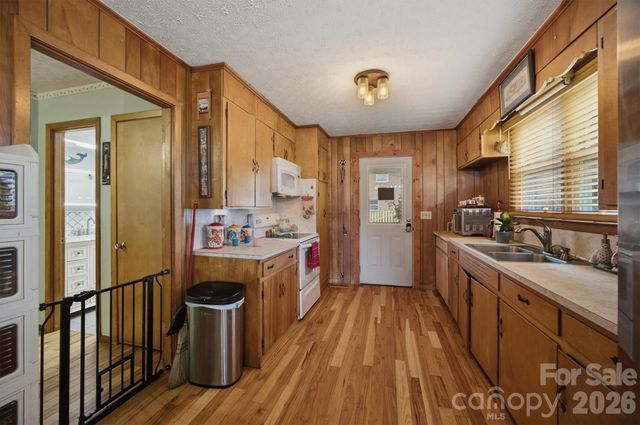 1082 Maple Street, Granite Falls, NC 28630