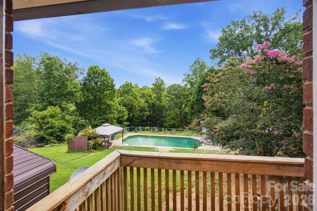 1082 Maple Street, Granite Falls, NC 28630