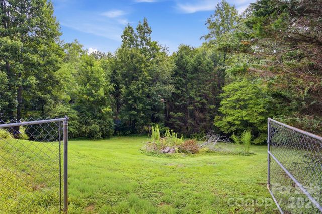 1082 Maple Street, Granite Falls, NC 28630