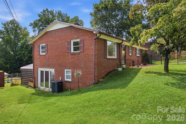 1082 Maple Street, Granite Falls, NC 28630