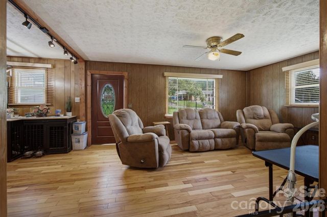 1082 Maple Street, Granite Falls, NC 28630