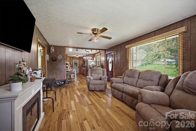 1082 Maple Street, Granite Falls, NC 28630