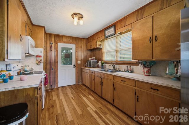 1082 Maple Street, Granite Falls, NC 28630