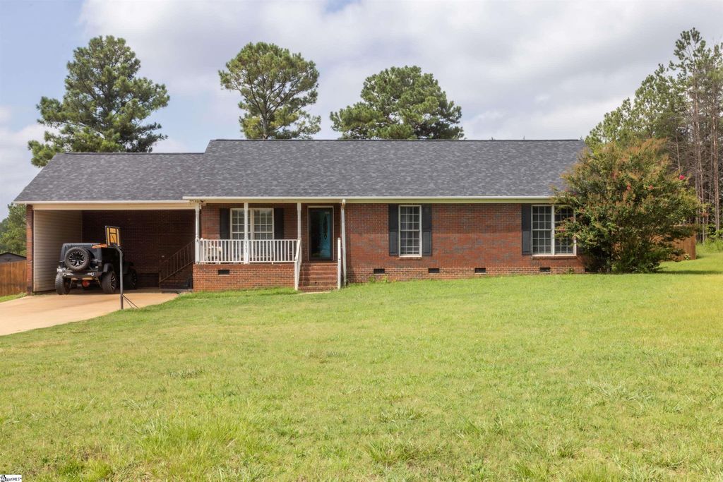3665 Rainbow Lake Road, Inman, SC 29349