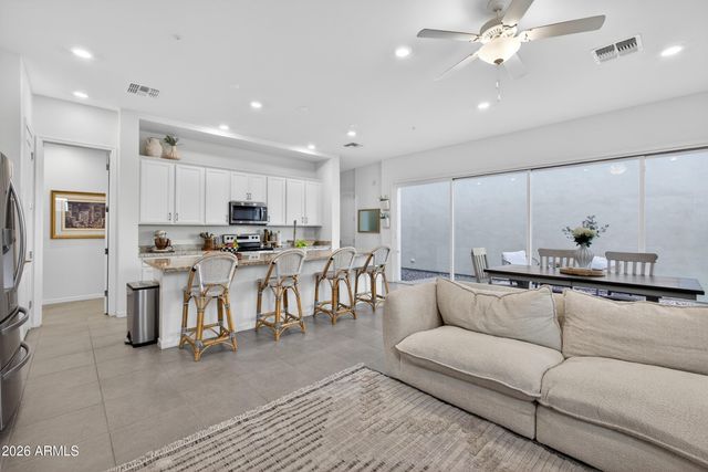 1568 E SHANNON Street, Gilbert, AZ 85295