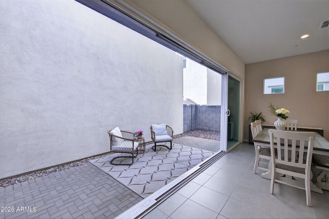 1568 E SHANNON Street, Gilbert, AZ 85295