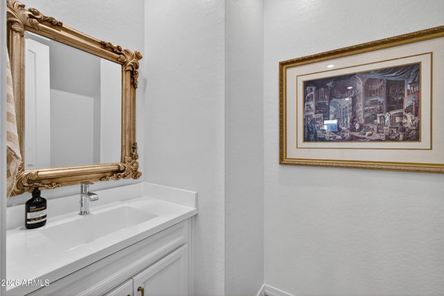 1568 E SHANNON Street, Gilbert, AZ 85295