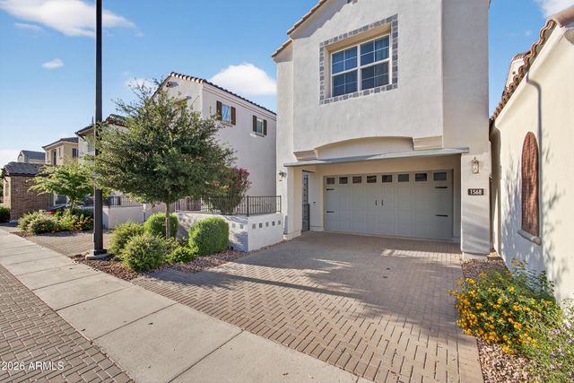 1568 E SHANNON Street, Gilbert, AZ 85295