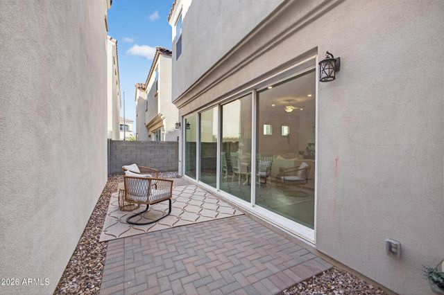 1568 E SHANNON Street, Gilbert, AZ 85295