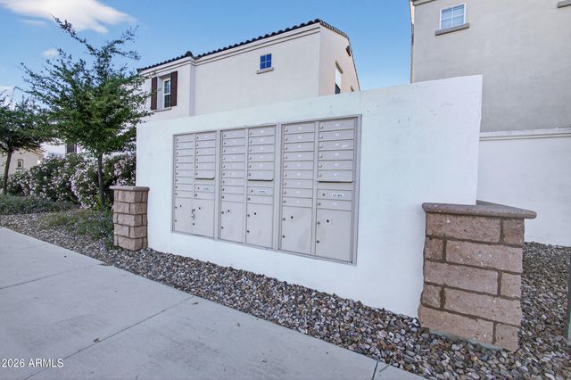 1568 E SHANNON Street, Gilbert, AZ 85295