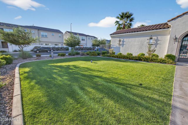 1568 E SHANNON Street, Gilbert, AZ 85295