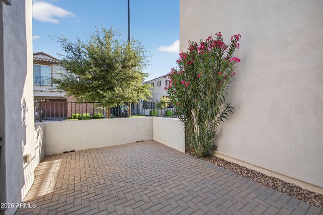 1568 E SHANNON Street, Gilbert, AZ 85295