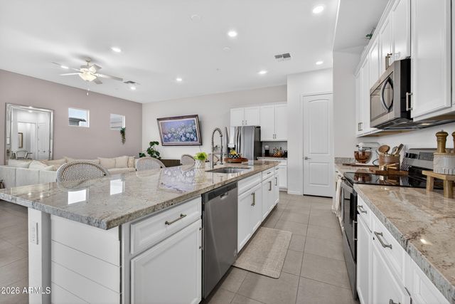 1568 E SHANNON Street, Gilbert, AZ 85295