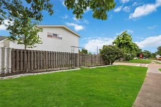 5302 Saxon Drive 1/2, Houston, TX 77092
