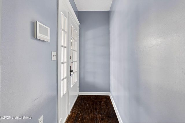 3914 River Park Dr, Louisville, KY 40211