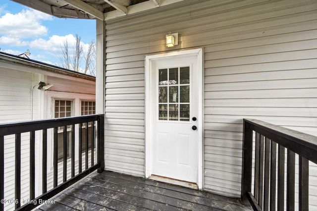 3914 River Park Dr, Louisville, KY 40211