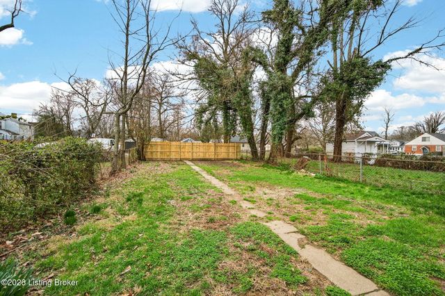 3914 River Park Dr, Louisville, KY 40211