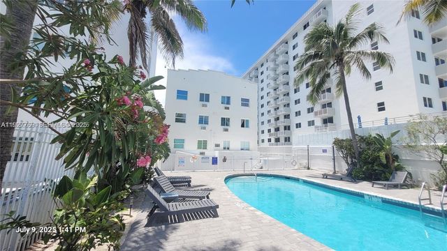335 Ocean Dr 215, Miami Beach, FL 33139