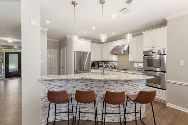 10 Scenic Mill Place, The Woodlands, TX 77382